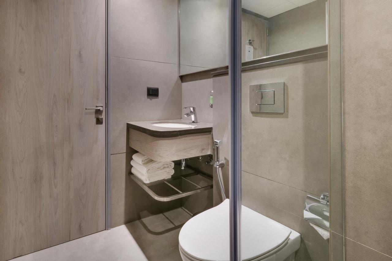 7 Apple Hotel Mahape, نافي مومباي المظهر الخارجي الصورة